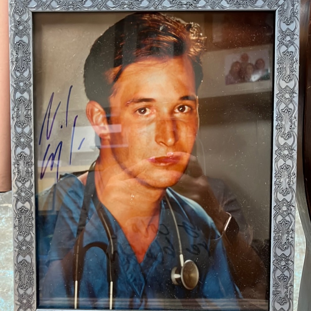 AUTOGRAPH Noah Wyle from “ER” now seen on “The Pitt”